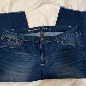 Avenue women’s denim capri